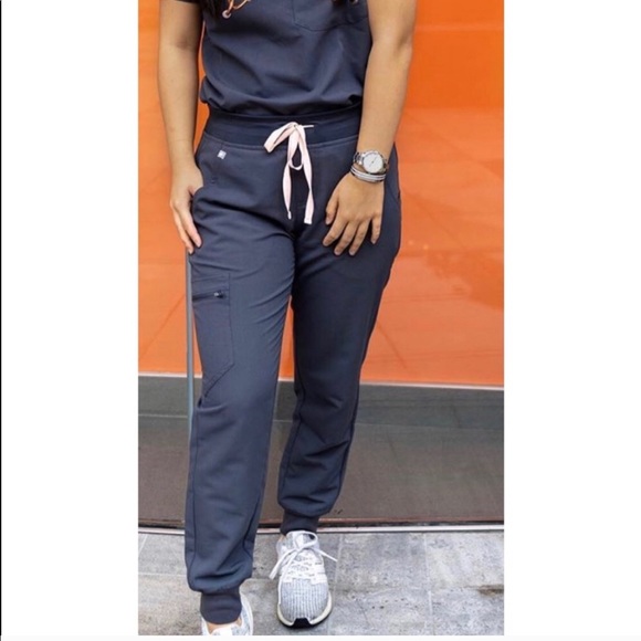 Figs Tops - rare FIGS scrubs in Charcoal Zamora pants size XL